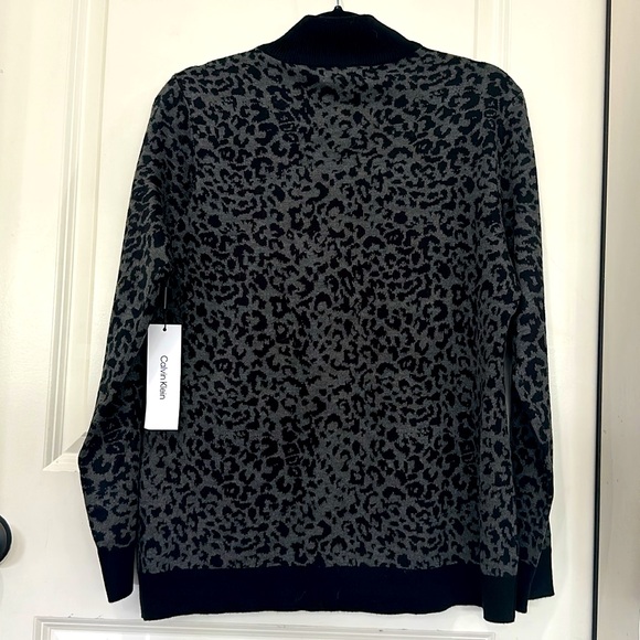 Calvin Klein cheetah print sweater size large NWT - Picture 3 of 3